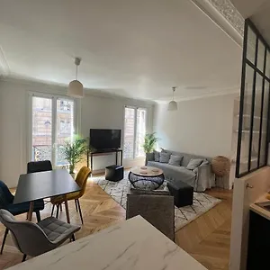  Apartment De France